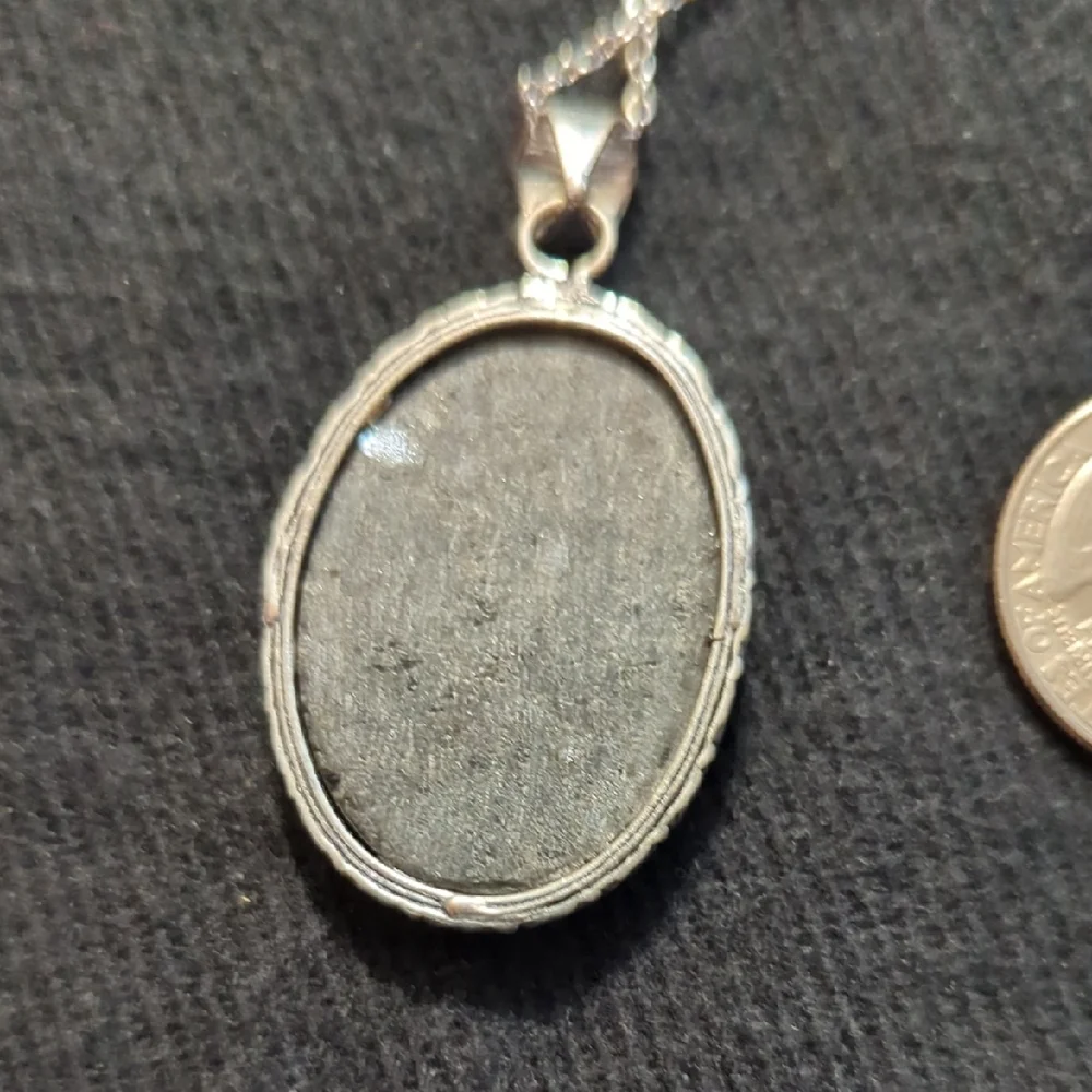 Silver Plated Grey Iridescent Abalone Shell Pendant Statement Necklace - Picture 6 of 6